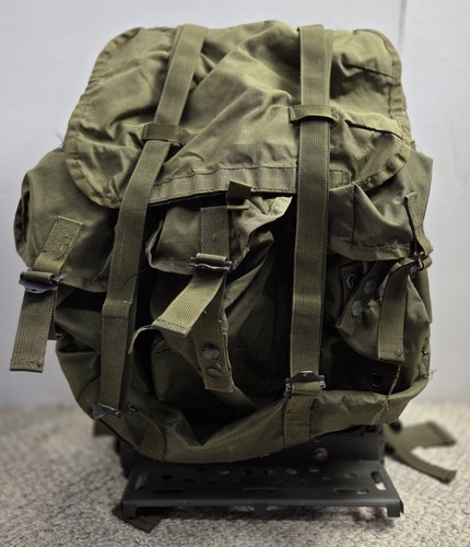 Medium alice pack - alice, field